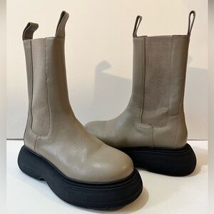 Alias Mae SPACE Leather Taupe Chelsea Lug Pull on Boots 37
